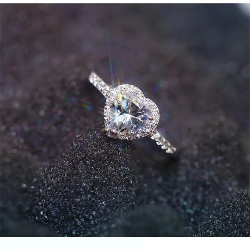 Classic Heart Diamond Queen Ring