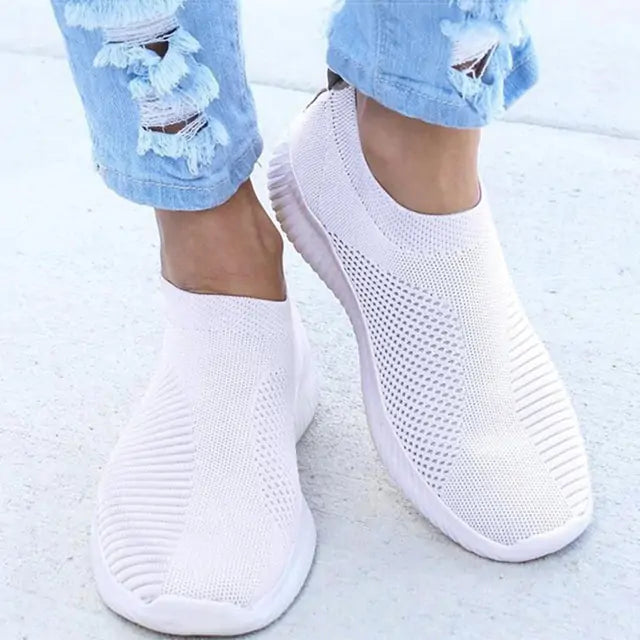 Chic & Comfortable Women’s Sneakers