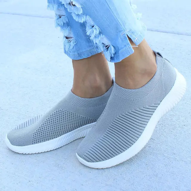 Chic & Comfortable Women’s Sneakers