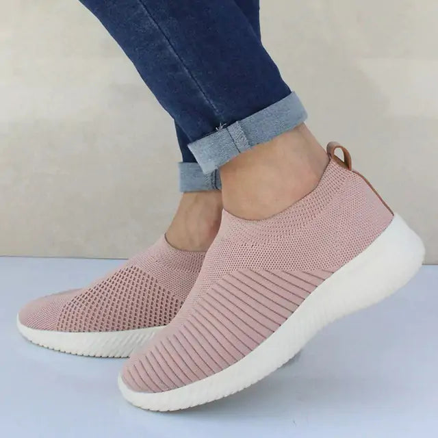 Chic & Comfortable Women’s Sneakers